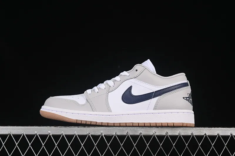 All categories Air Jordan Jordan series basketball shoes Air Jordan 1 Low G version pure original Air Jordan 1 Low AJ1 Joe 1 milk coffee blue hook low-top cultural casual sneakers 553558-146